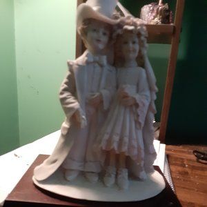 1985 DEAR Auro A. Belcari Capodimonte Italy Wedding Dress Up Children Statue